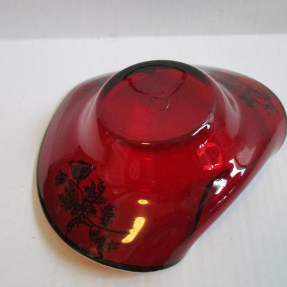 *Vibrant Vintage Red Glass Dish Swirl Foldover with Silver Leaf Overlay - Picture 7 of 8